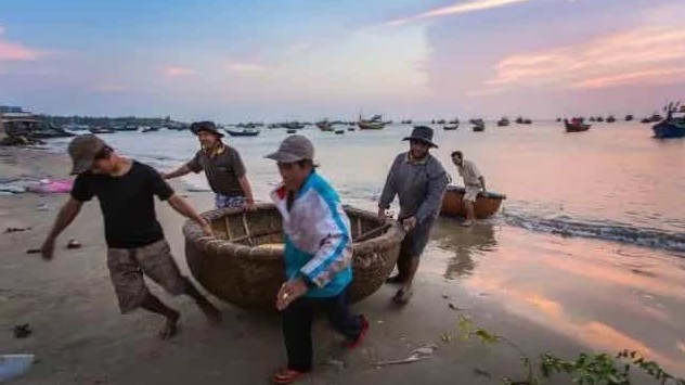 荒野美食纪录片《东南亚赶海吃货》第1-3季 原版无字 1080p高清网盘下载