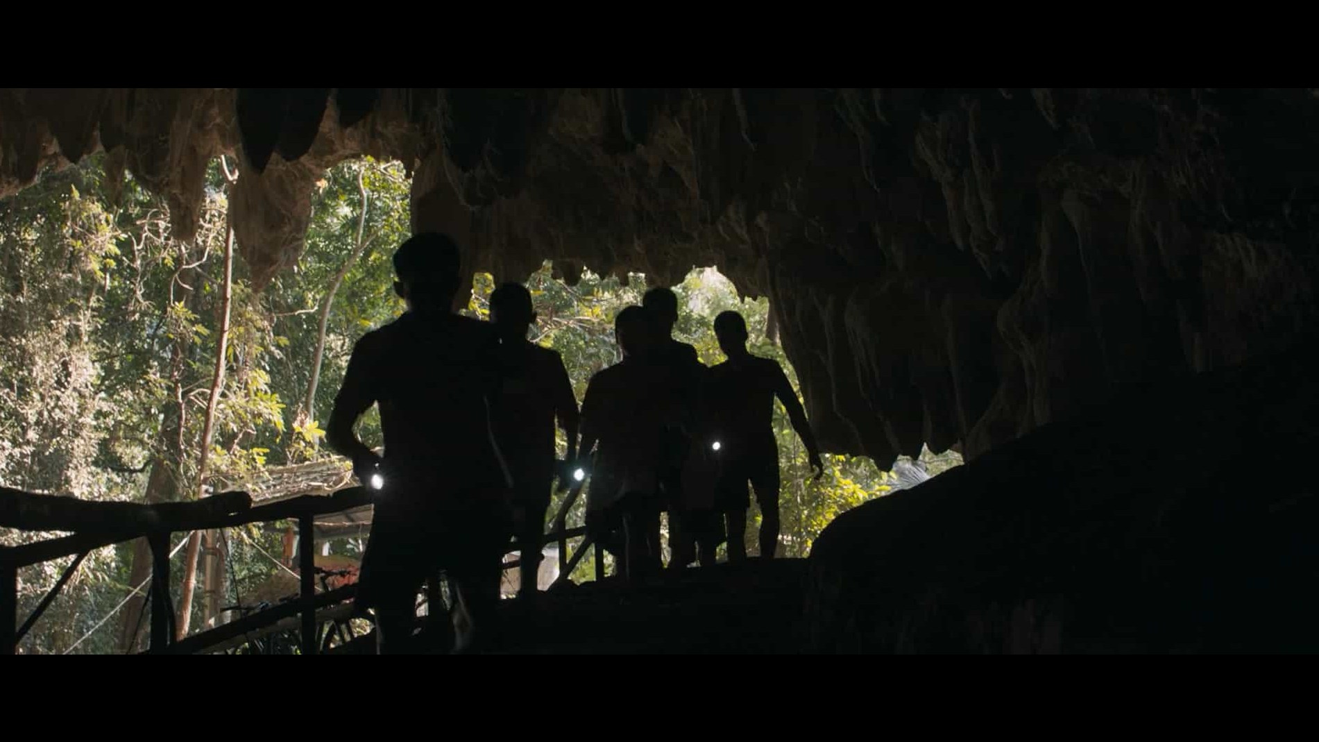 美国纪录片《洞穴救援/泰国洞穴救援 Cave Rescue 2022》全1集 英语中字 1080P高清网盘下载