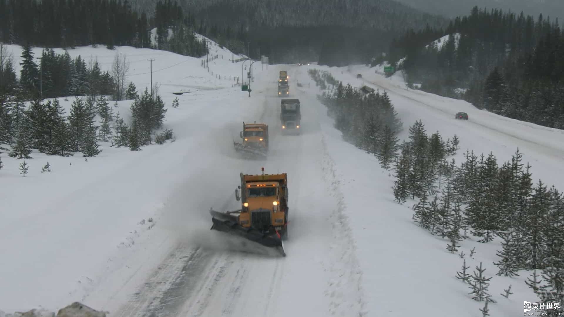 探索频道《公路事故救援行动/穿越地狱的高速公路 Highway Thru Hell》第1-5季全62集